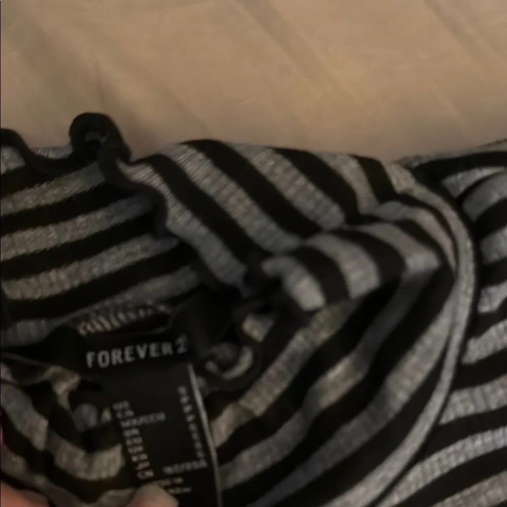 Mixed Color Tops Collection - Picture 3 of 7